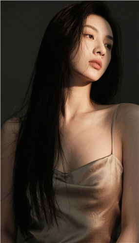 亚洲时尚光影艺术性感美女写真图片